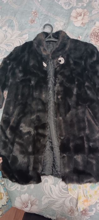 Срочно ПРОДАМ ШУБУ!!!С короткими рукавами.