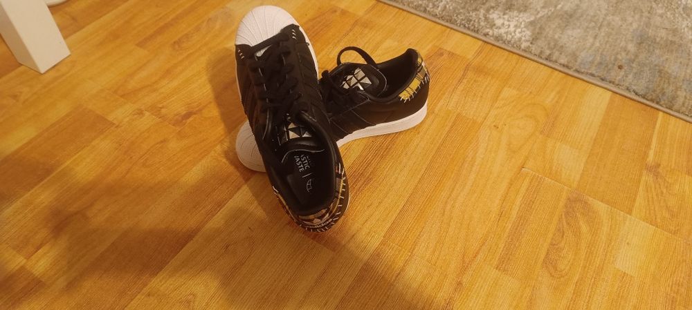 Adidași superstar originali...