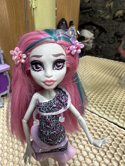 Продам куклу монстр хай!