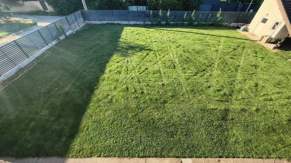 Curte pentru parcare rulote sau autorulote doar pentru iernat
