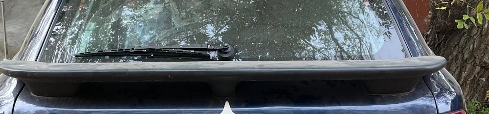 Продам спойлер на багажник