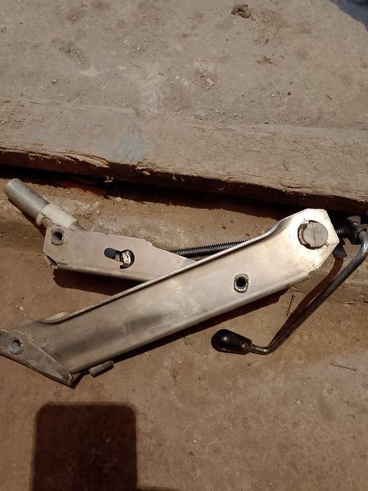 Крик за audi a2 в отлично състояние