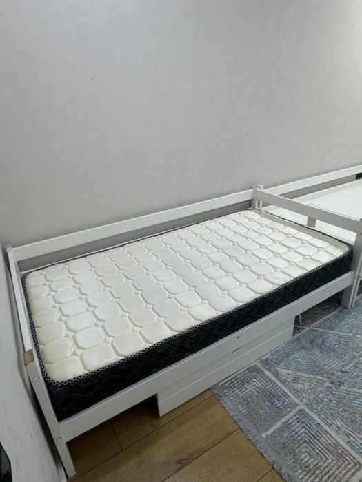 Продам однуспальную кровать