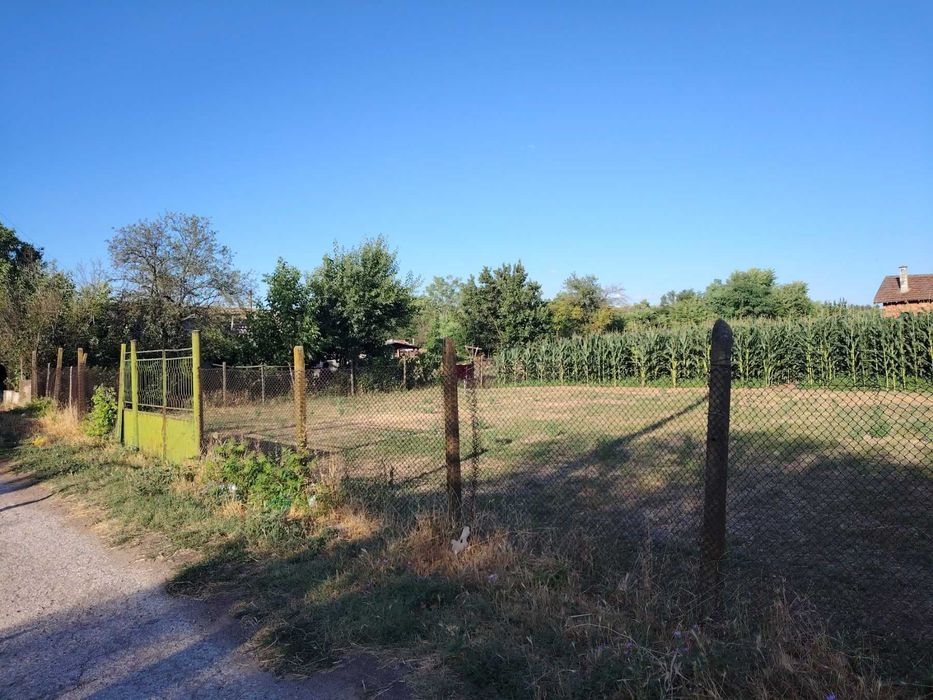 Парцел в близост до Плевен, подходящ за фотоволкаик .