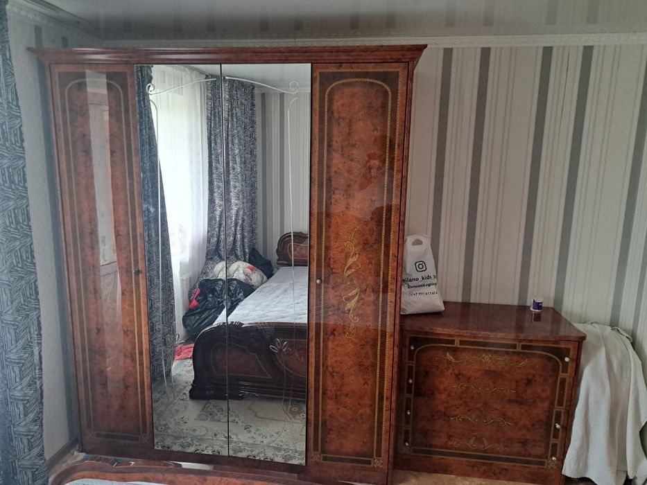 Спальный гарнитур