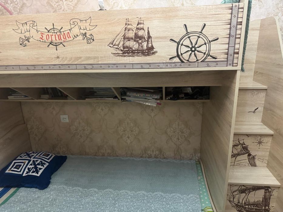 Двухярустная кровать