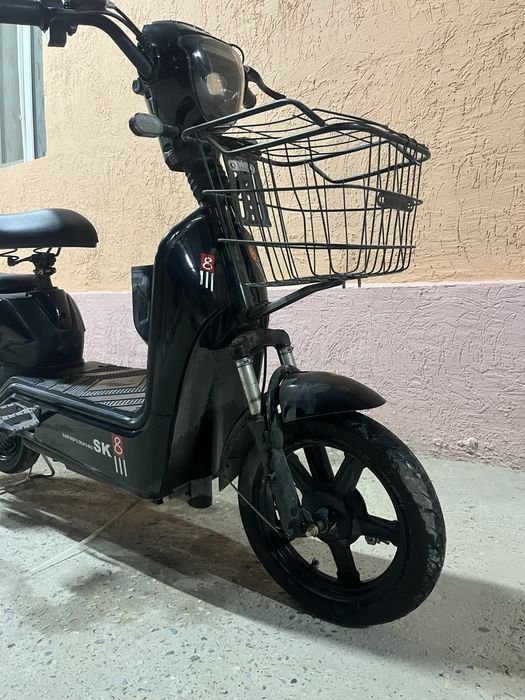 Скутер sk8 продам