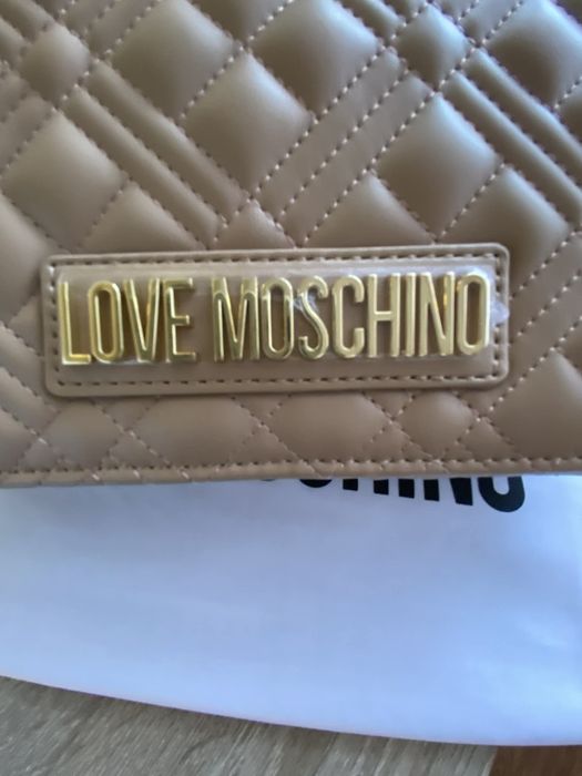 Love Moschino нова оригинална чантичка