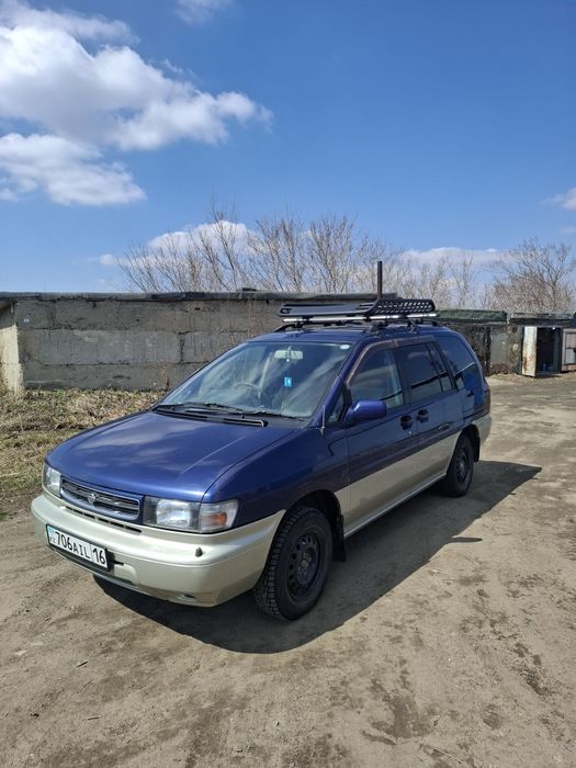 Продам Ниссан Прерия Джой