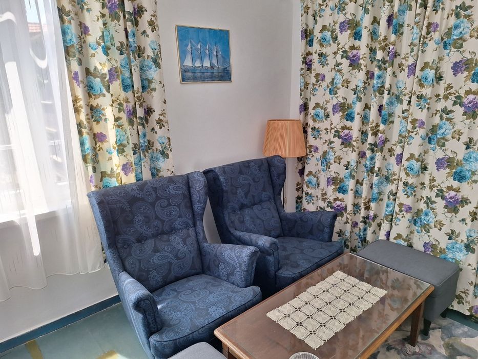 Продавам чисто нова холова гарнитура.