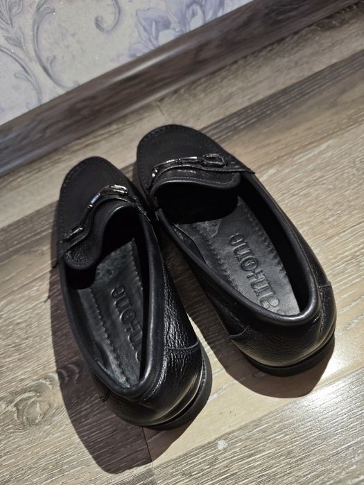 Мужской обувь размер 39