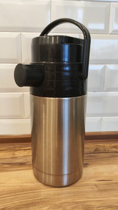 Термос 3 л. с помпой