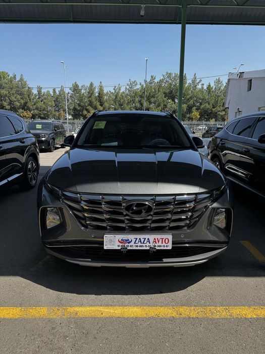 Hyndai Tucson фулл 2 литр мотор