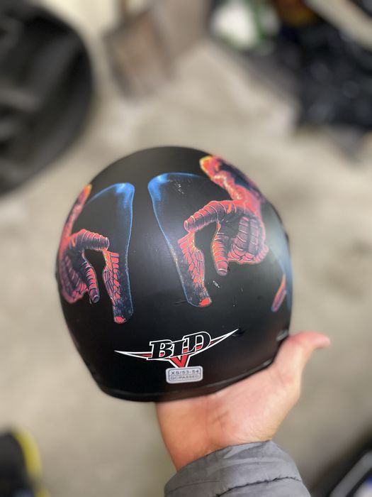 Детска каска със супергерой