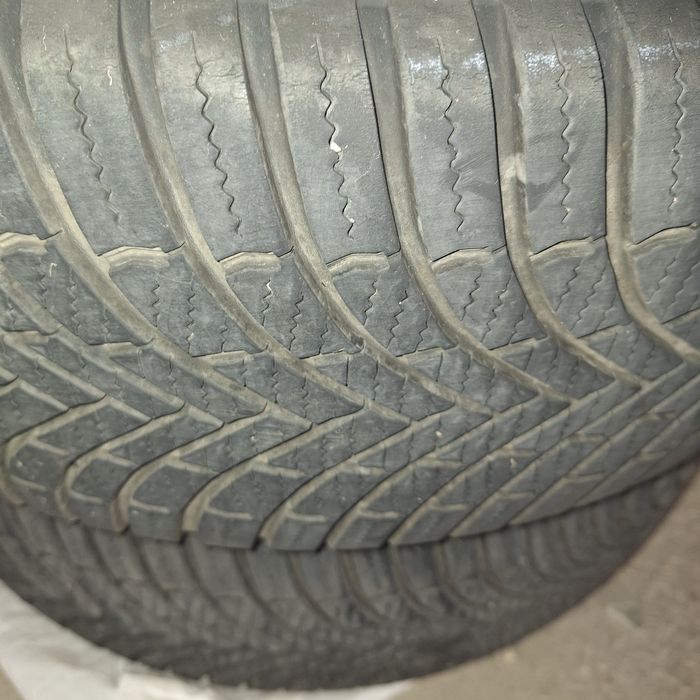 Гуми 4 броя Firestone-всесезонни