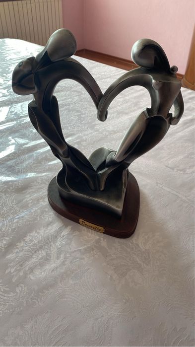 Продам статуэтки из дерева