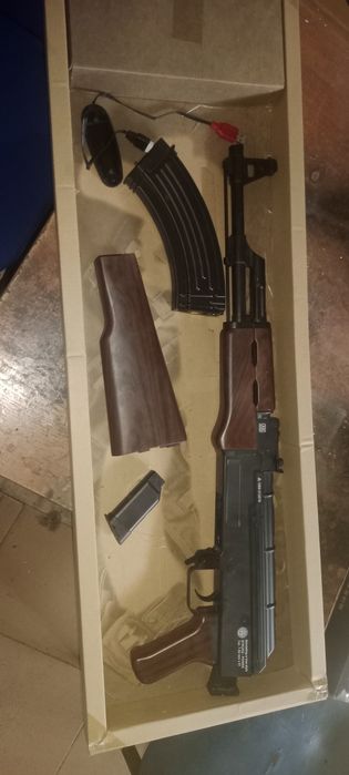 Продам игрушку ака47