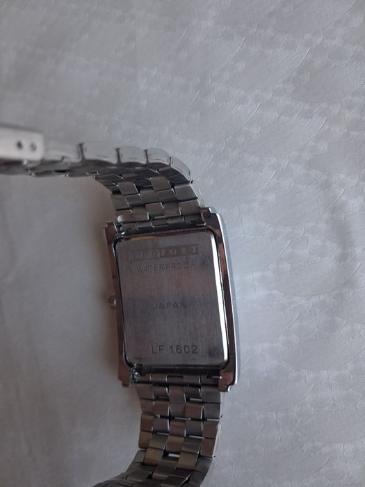 Продам  часы  Ledfort