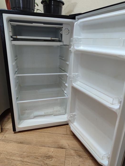Холодилник кішігірім.