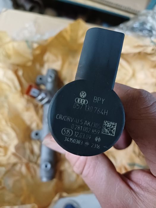 Rampe injectoare vw touareg cod motor CASA 3.0 2009