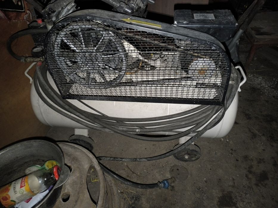 Продам компрессор