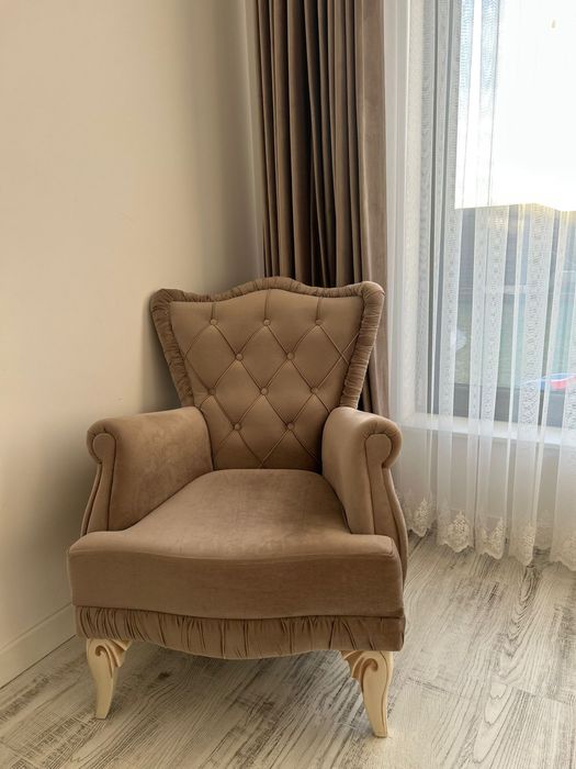 Canapea 3+1+1 inclusa si masuta de cafea