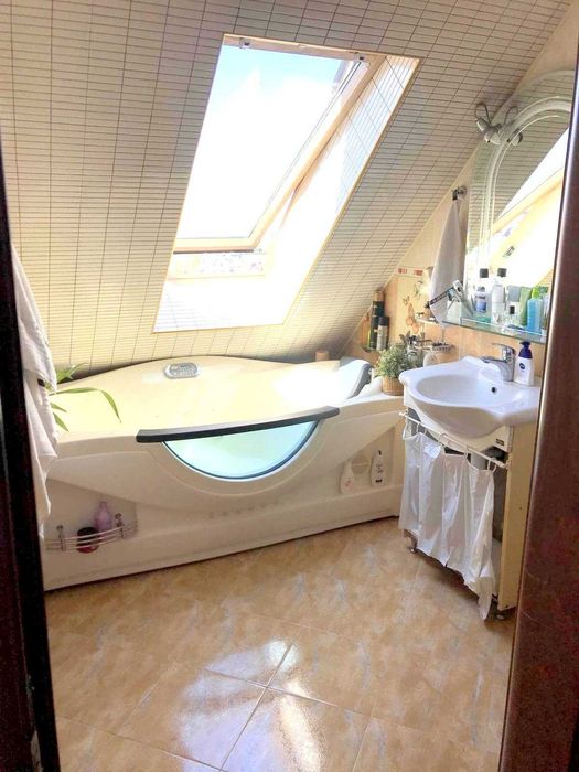 Дава се под наем Двустаен апартамент в София, Лозенец - 45 кв.м за 561 € - Снимка #3