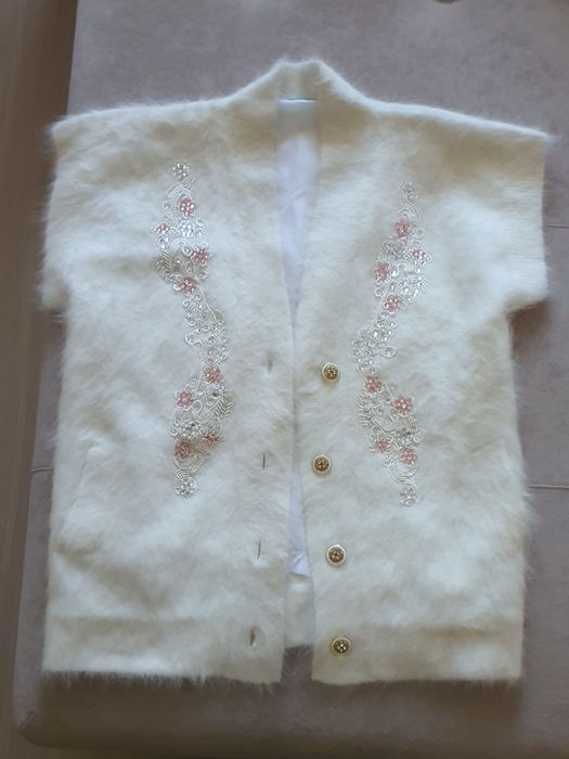 Тёплая безрукавка