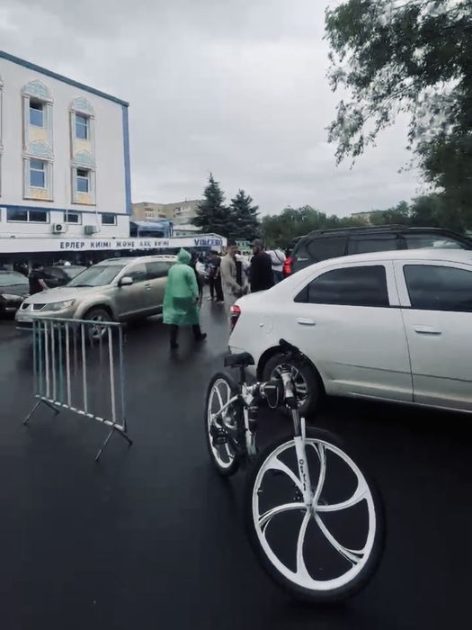 Велосипед,велик.