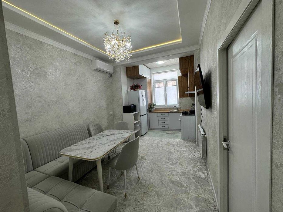 М. Улугбек район. Продается квартира 2/2/2 с мебелью и техникой!