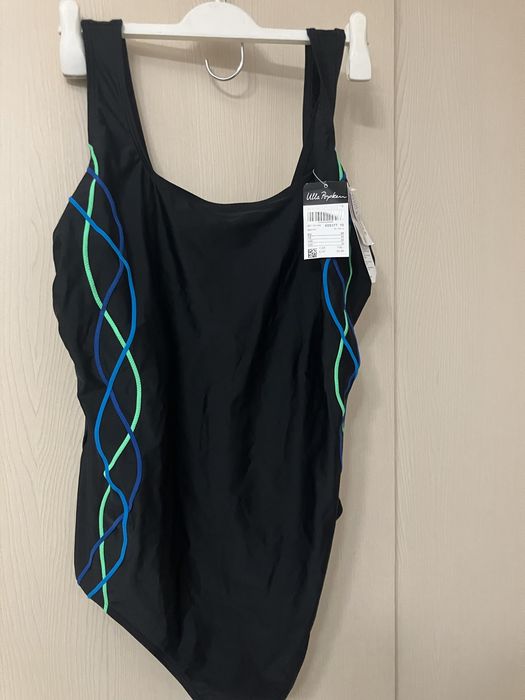 Costum de baie intreg