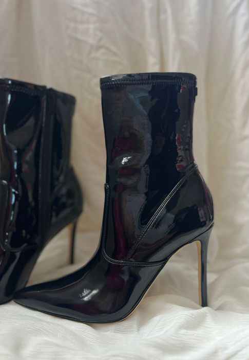 Къси ботуши на ,,Guess”