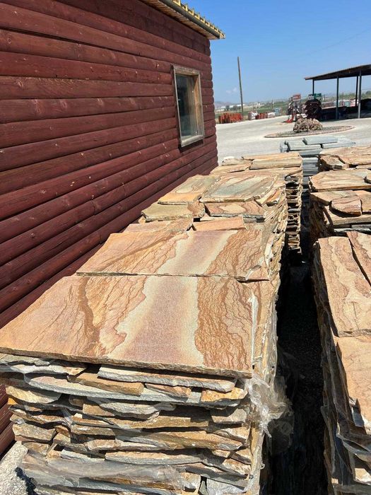 Piatra Naturala de Munte