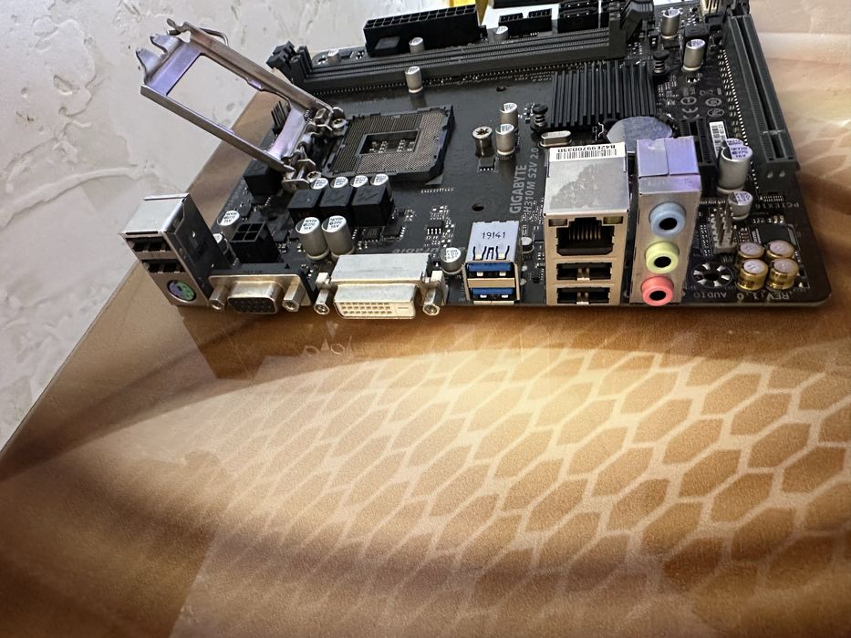 Материнская Плата Gigabyte 1151.
