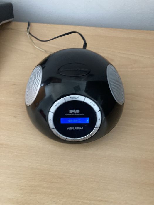 Radio cu ceas si alarma