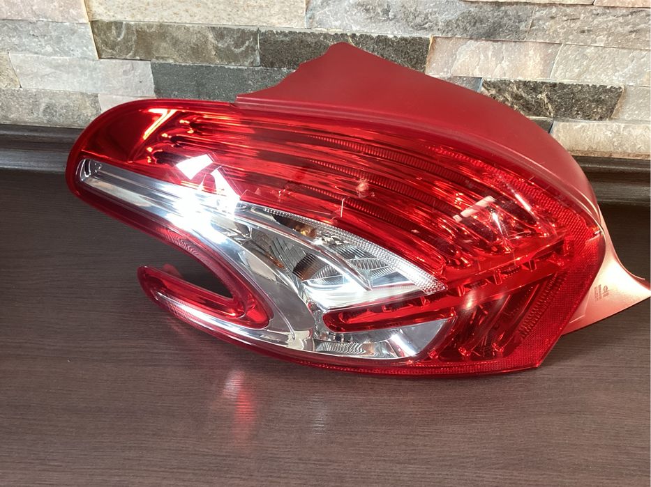 Стоп за Peugeot 208