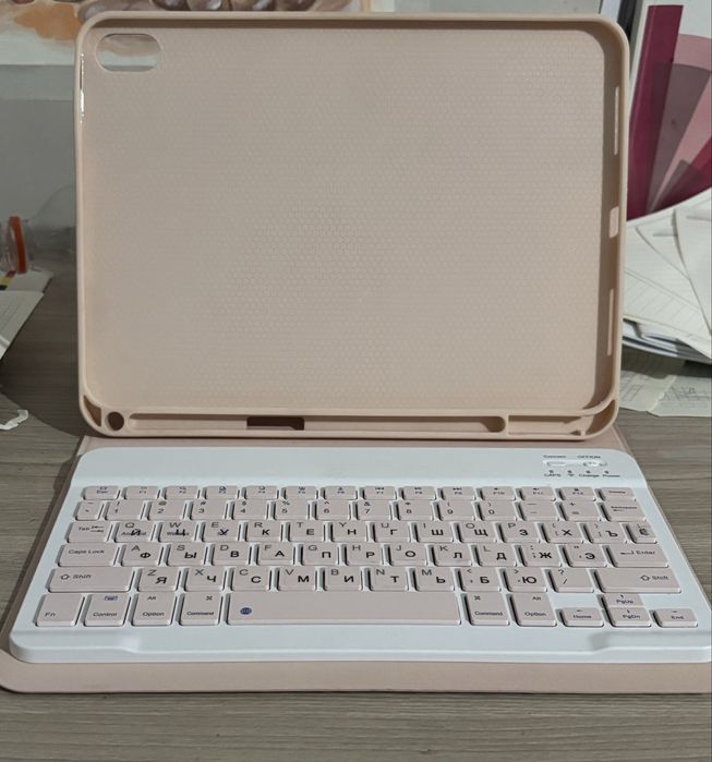 чехол с клавиатурой для iPad a16