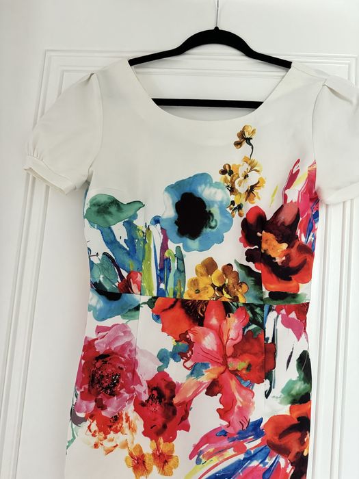 Vand rochie de zi ca si noua marimea 38