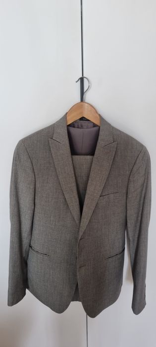 Продам костюм тройку