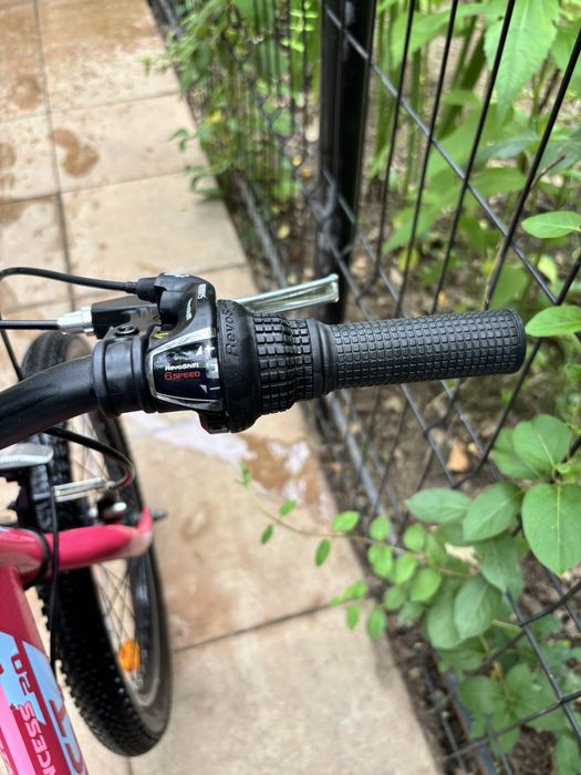 Bicicleta fete noua