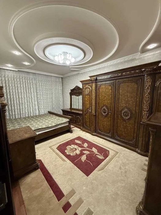 Аренда Квартира Метро Беруний, 3/1/4. 120кв.м. Банковский дом. Оилага.