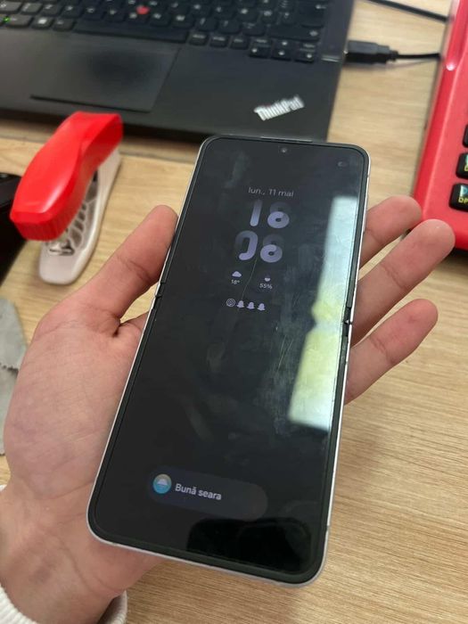 Samsung Galaxy Z Flip 6 256GB Silver Shadow