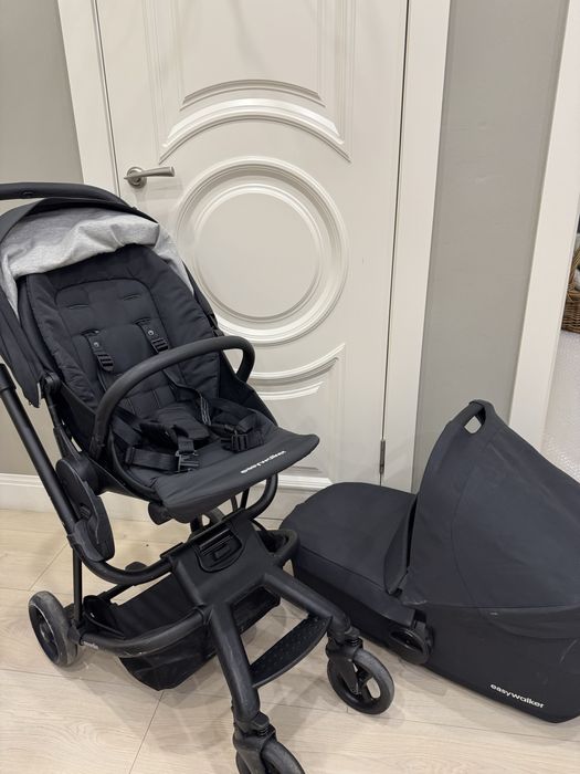 Продам коляску Easywalker Charley