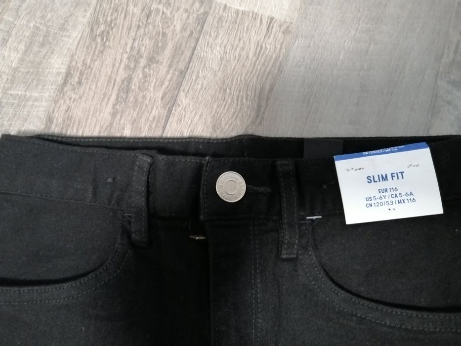 Чисто Нови дънки