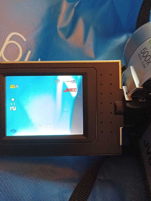 JVC видеокамера GR-DVL 166 (Пълен комплект)