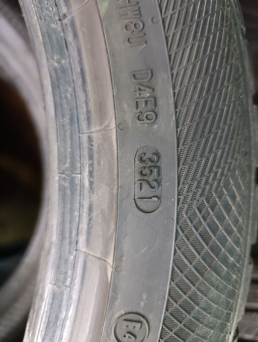 O anvelopa de iarnă 245 45 18 Continental dot 2021