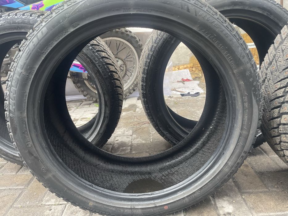 Резина 245/40r19