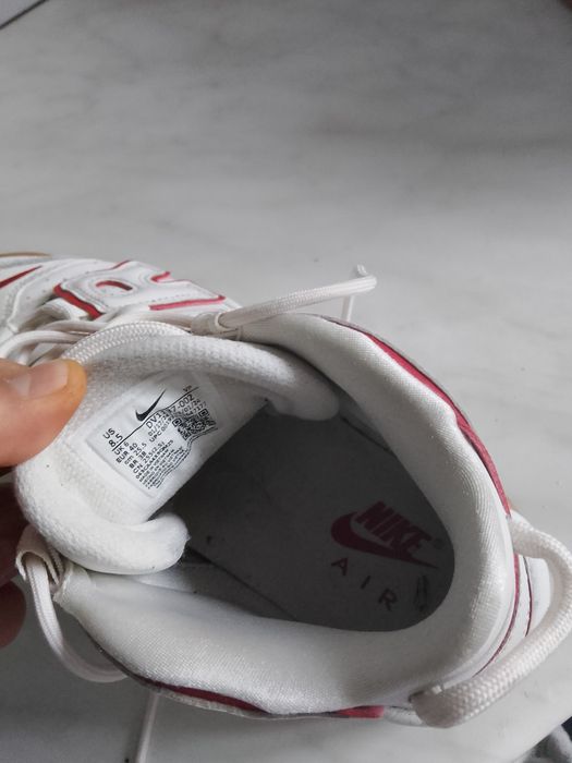 Vând Nike Air more uptempo