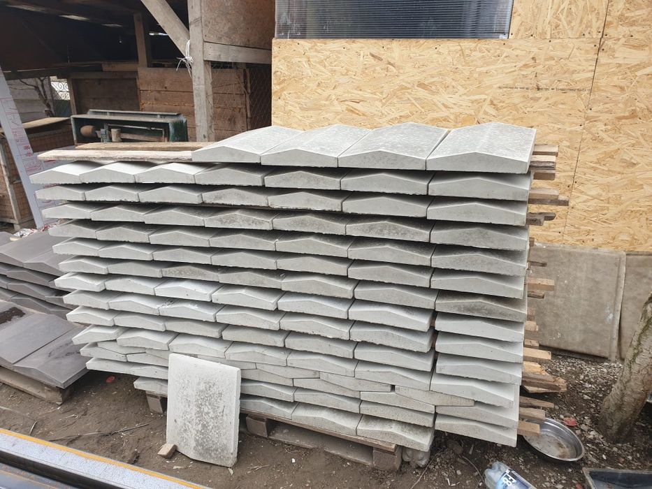 Capace de gard/palarii/coame