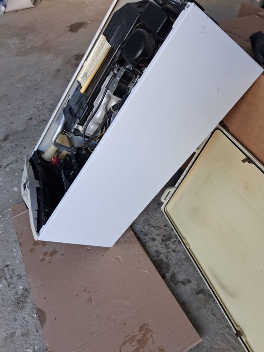 Centrală termică Ariston 24 kW – pentru piese / reparat
